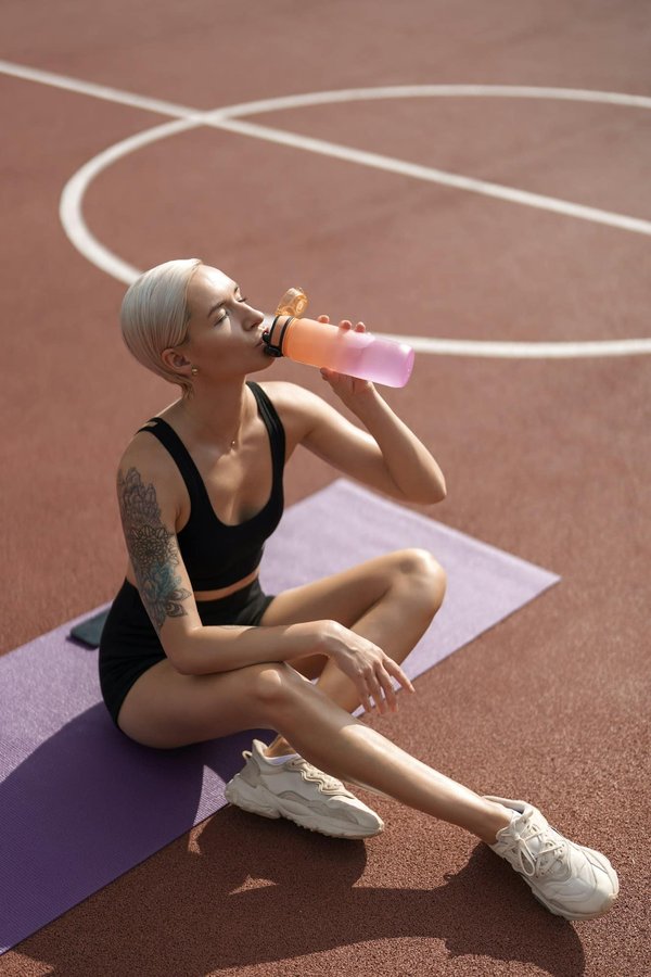 How Can Nutrigenetics Inform Personalized Hydration Plans for Elite Marathon Runners?