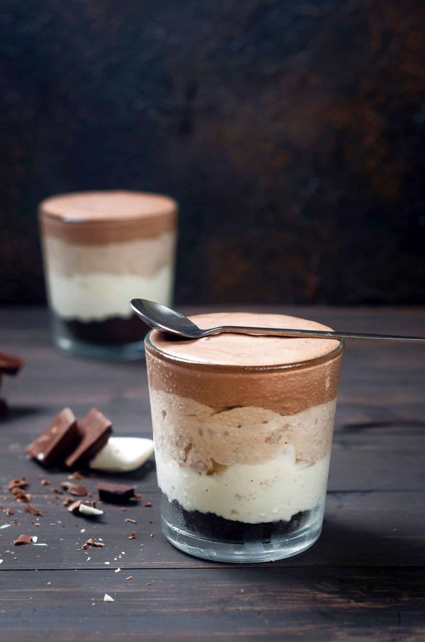 How Can You Make a Show-Stopping Raspberry Trifle with Sherry and Custard?